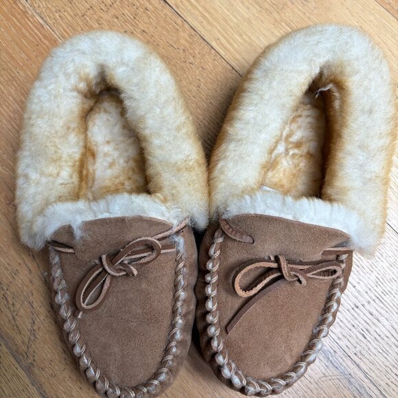 LL Bean Women's Wicked Good Moccasins Size 8 Wide - Picture 1 of 6
